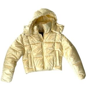 ALO Yoga Pearlized Pristine Puffer Jacket in French Vanilla